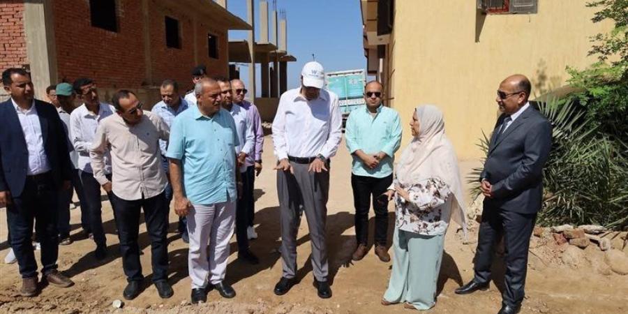 محافظ جنوب سيناء يتابع الموقف التنفيذي لمشروع تقسيم الشباب الجديد بمدينة الطور - المدينة برس