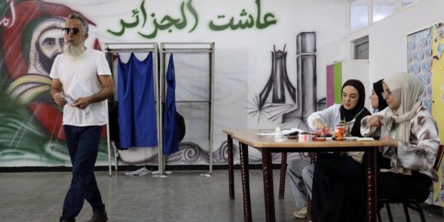 عزوف قياسي يضرب انتخابات الجزائر ويوسع التشكيك في شرعية البرلمان - بوابة المدينة برس