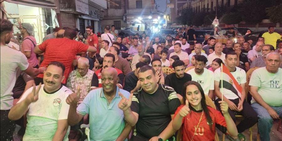 شاهد، توافد الجماهير علي المقاهي في الدقهلية لمشاهدة مباراة مصر وأستراليا بالمونديال - المدينة برس
