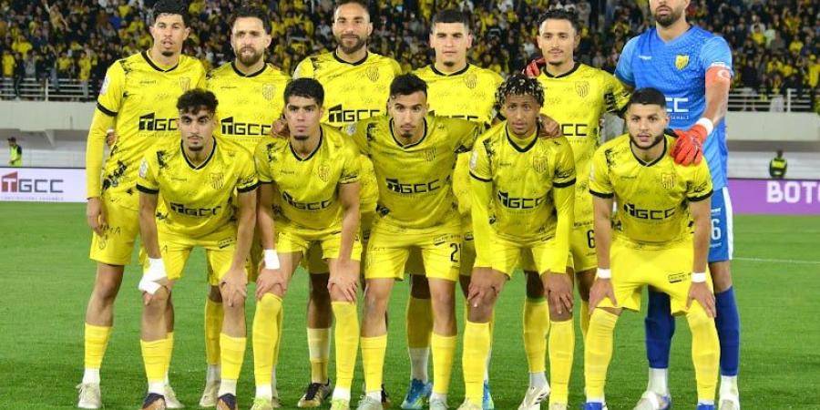 المغرب الفاسي يتوج بلقب البطولة المغربية بعد الفوز على أولمبيك الدشيرة - بوابة المدينة برس