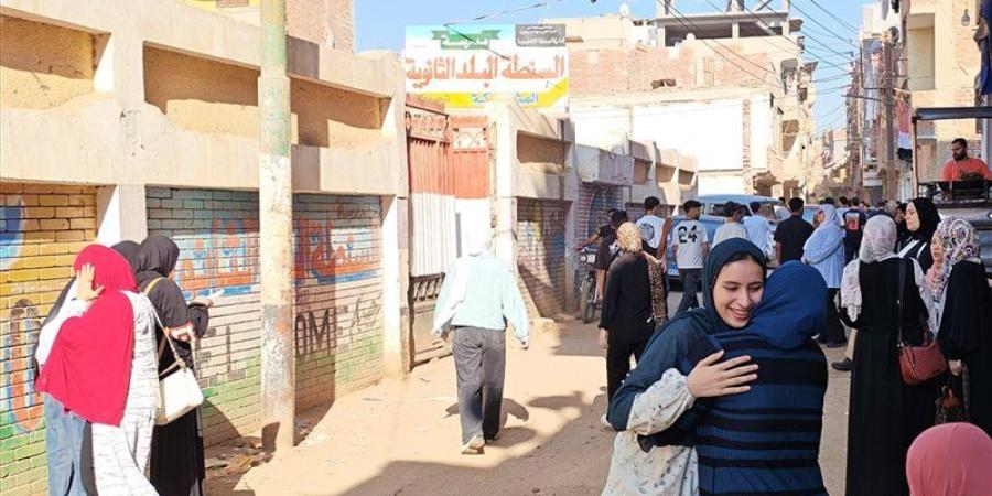 صعب والوقت مكفاش، طالب ثانوية عامة بالغربية يشتكي من امتحان الإنجليزي - المدينة برس