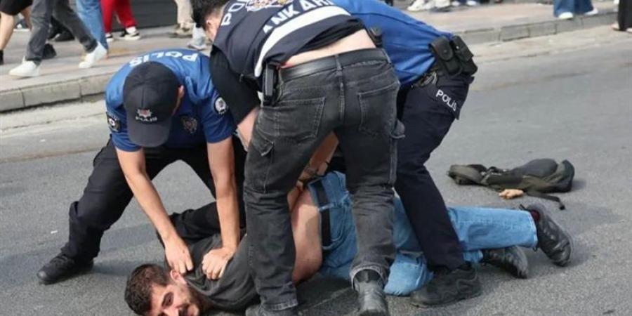 مظاهرات ضد قمة الناتو في تركيا، واتهام للسلطات باعتقال نشطاء الحزب الشيوعي - المدينة برس