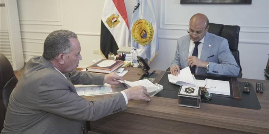محافظ أسيوط يعتمد تنسيق القبول بالثانوي العام بحد أدنى 228 درجة والخدمات 215 - المدينة برس