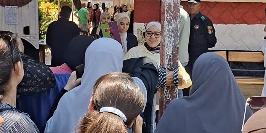 نقل مراقب وطالبتين إلى المستشفيات وإسعاف 8 آخرين داخل لجان الثانوية العامة بالدقهلية - المدينة برس