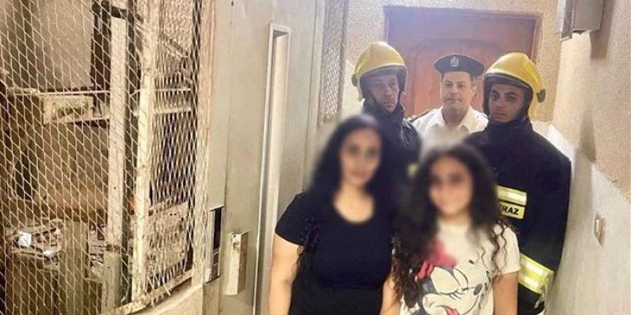 أمن الفيوم ينقذ سيدة وابنتها بعد احتجازهما داخل مصعد - المدينة برس