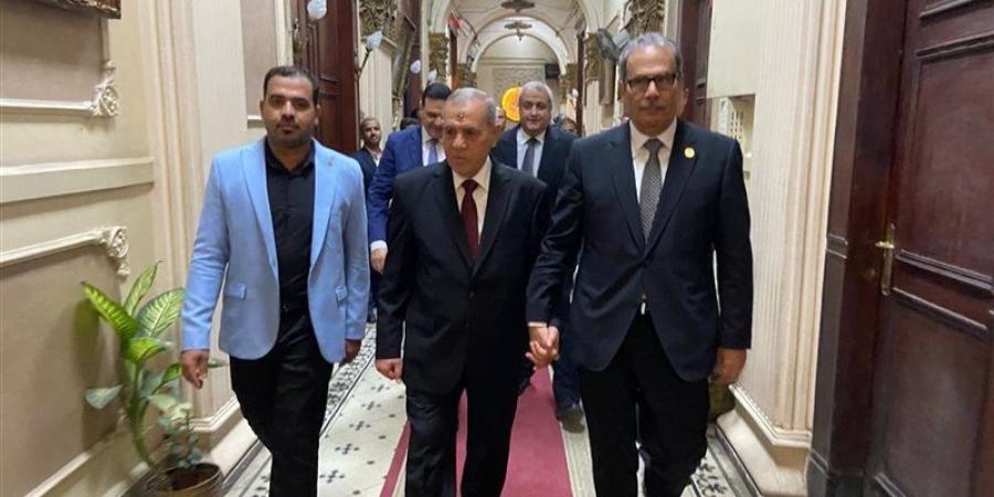 رئيس مجلس القضاء الأعلى يهنئ رئيس استئناف القاهرة بمناسبة توليه رئاسة المحكمة - المدينة برس