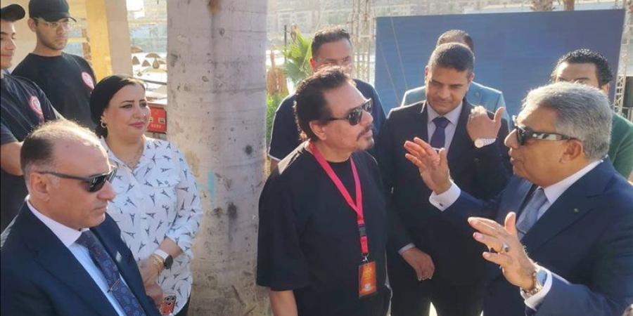 محافظ الدقهلية يتفقد انطلاق المهرجان القومي للمسرح بمكتبة مصر العامة - المدينة برس