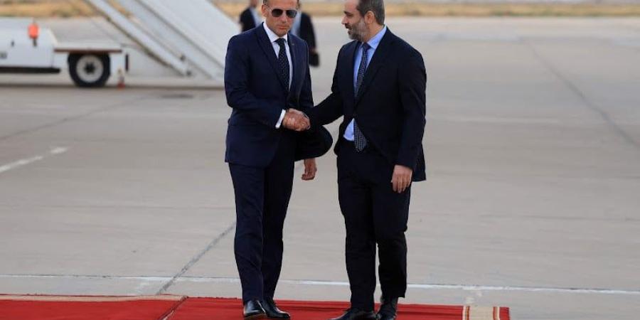 الرئيس الفرنسي يدخل الجامع الأموي - بوابة المدينة برس