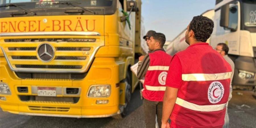3500 طن مساعدات، قافلة مصرية جديدة تنطلق إلى غزة - المدينة برس
