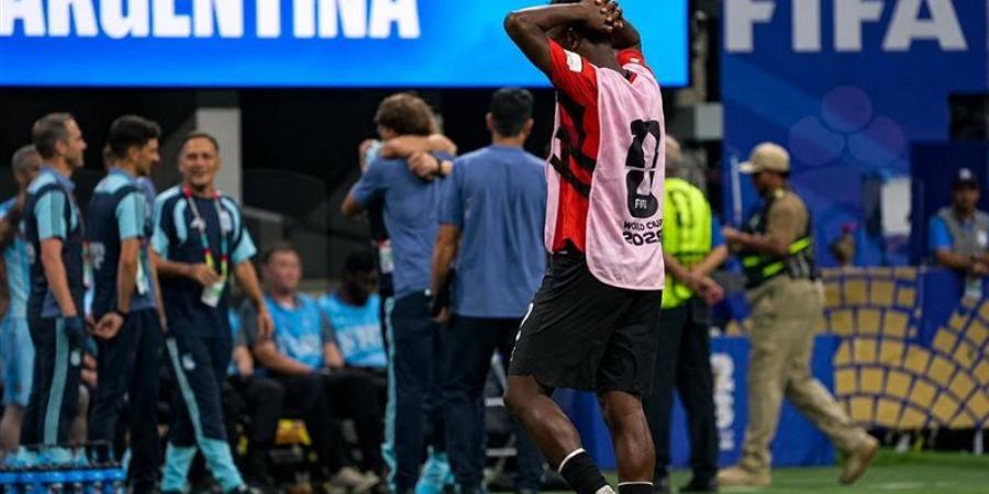 صدمة هيثم حسن بعد خسارة منتخب مصر أمام الأرجنتين في كأس العالم (فيديو) - المدينة برس