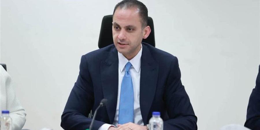 نائب وزير الصحة يترأس اجتماع لجنة تقييم أداء مديري ووكلاء المديريات - المدينة برس