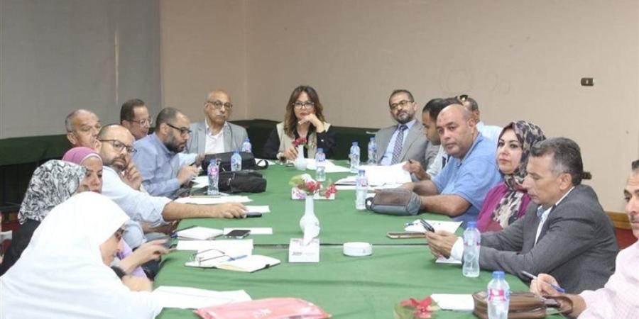 مستثمرو العاشر يبحثون مشكلات المصانع لعرضها على وزير الصناعة غدًا - المدينة برس