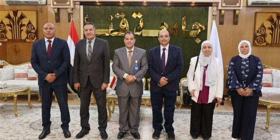 لمعادلة البكالوريوس، لجنة قطاع الحاسبات والمعلومات تفحص برنامج الذكاء الاصطناعي بجامعة جنوب الوادي - المدينة برس