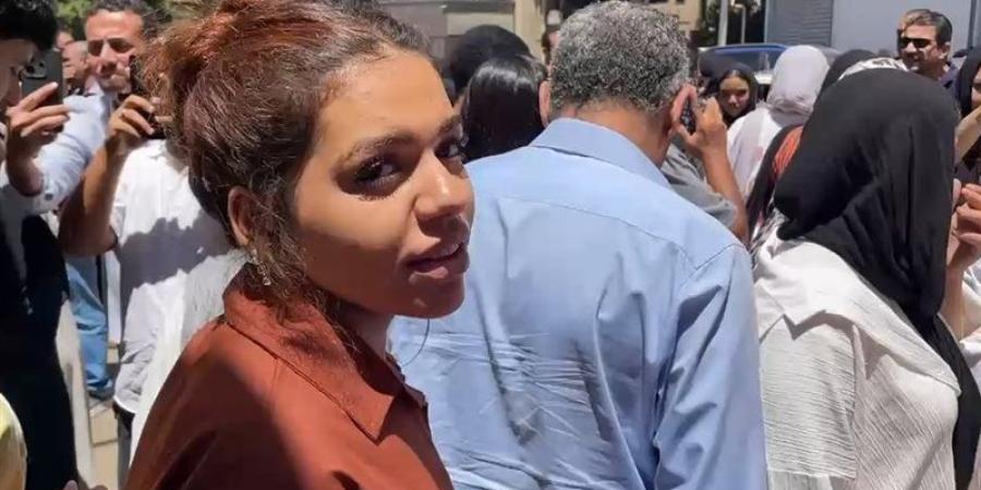 طالبة ثانوية عامة عن امتحان التاريخ: "سؤالين بس كانوا صعبين" (فيديو) - المدينة برس