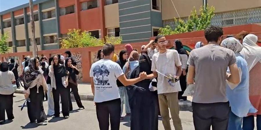 12827 طالبا بالثانوية العامة في الإسماعيلية يؤدون اليوم امتحان "الفيزياء والتاريخ" - المدينة برس