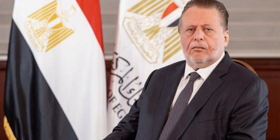 خبير مصرفي يكشف سر تثبيت البنك المركزي أسعار الفائدة - المدينة برس