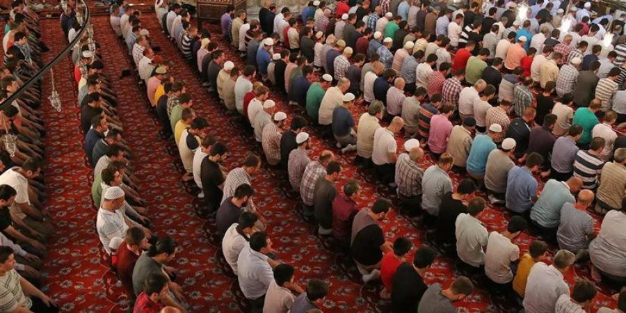 موعد أذان العشاء اليوم الخميس 9 - 7 - 2026 في القاهرة والمحافظات - المدينة برس