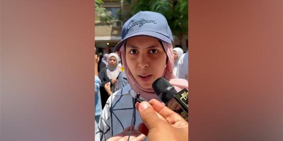 طالبة بلجنة في الدقي عن امتحان الفيزياء: الأسئلة شوفتها قبل كده بس العيب فيا (فيديو) - المدينة برس