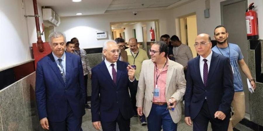 رئيس جامعة المنيا يفتتح السكن الفندقي للأطباء بالمجمع الطبي الجامعي - المدينة برس