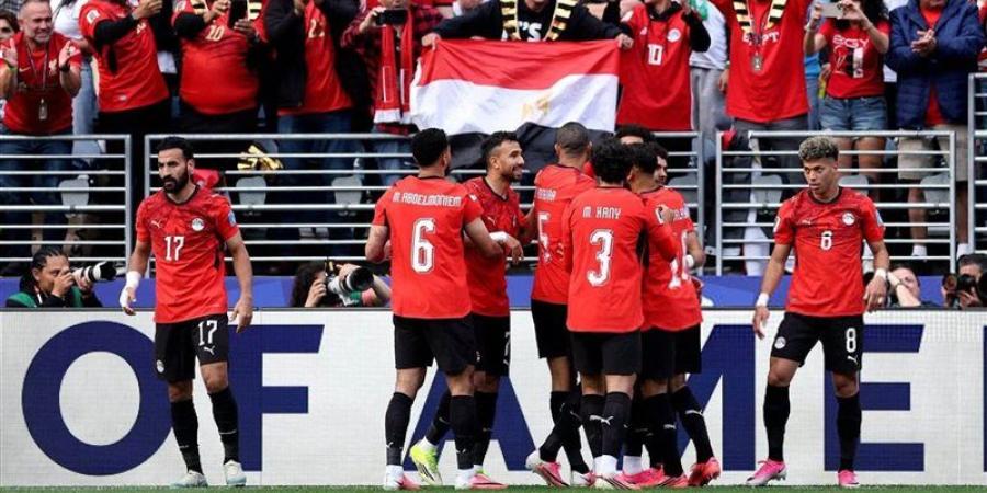 تفاصيل استقبال بعثة منتخب مصر.. الحافلة المكشوفة تصل مقر الاحتفالية بعد إنجاز المونديال.. ومشهد تاريخي تترقبه الساحة المقابلة لأبراج العلمين - المدينة برس