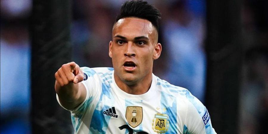 مارتينيز لاعب الأرجنتين لـ"حكم مباراة مصر": شكرا.. أداؤك ممتاز - المدينة برس