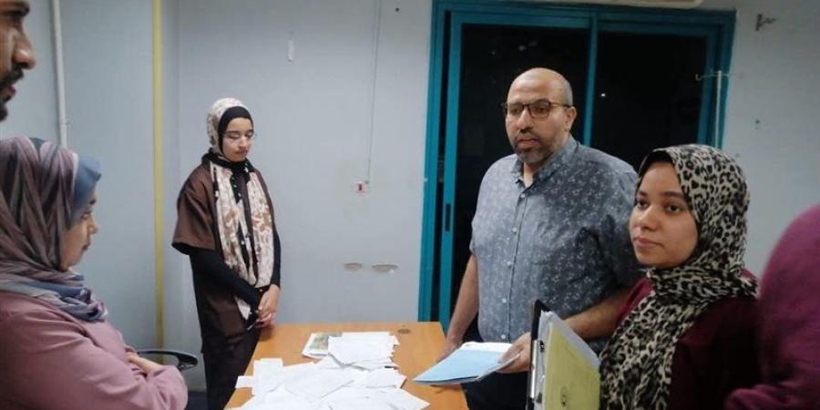 نائب المدير التنفيذي لمستشفيات قنا الجامعية يتفقد فرع المعبر لمتابعة سير العمل - المدينة برس