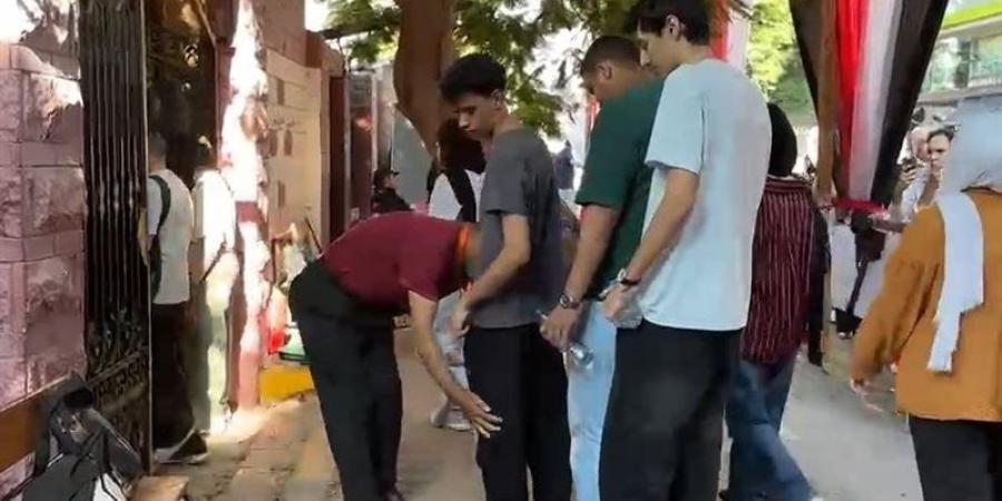 طلاب الثانوية العامة بأسيوط يؤدون اليوم امتحان مادة الرياضيات البحتة - المدينة برس