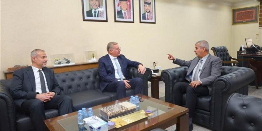 وزير البترول يبحث مع نظيره الأردني تعزيز التكامل بالطاقة والتعدين وفتح آفاق جديدة للشراكات - المدينة برس