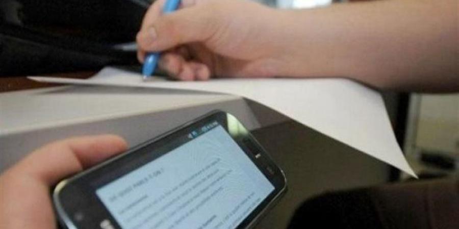 التعليم: ضبط طالبة خلال قيامها بمحاولة غش إلكتروني - المدينة برس