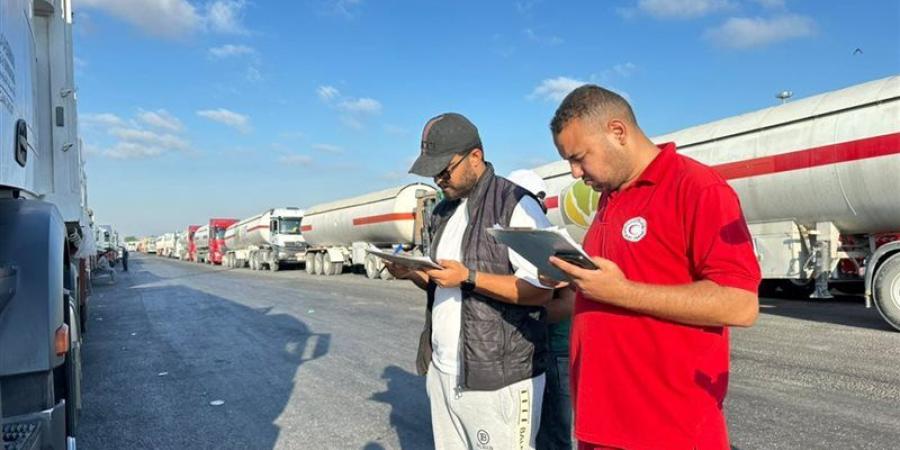 الهلال الأحمر يطلق قافلة زاد العزة 232 لدعم أهالي غزة بالمساعدات الإنسانية (صور) - المدينة برس