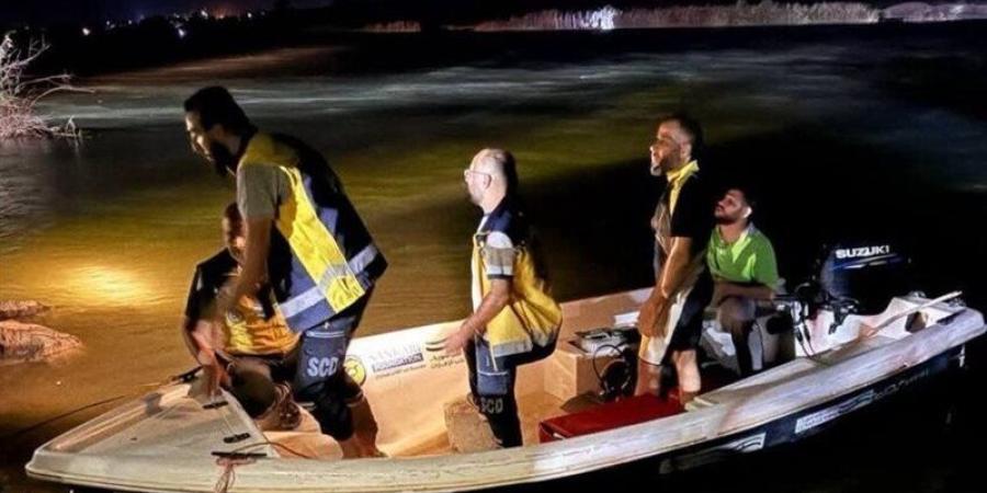 مصرع طفلين وفقدان آخرين في غرق عبارة تقل 35 شخصا في نهر الفرات بسوريا (فيديو) - المدينة برس