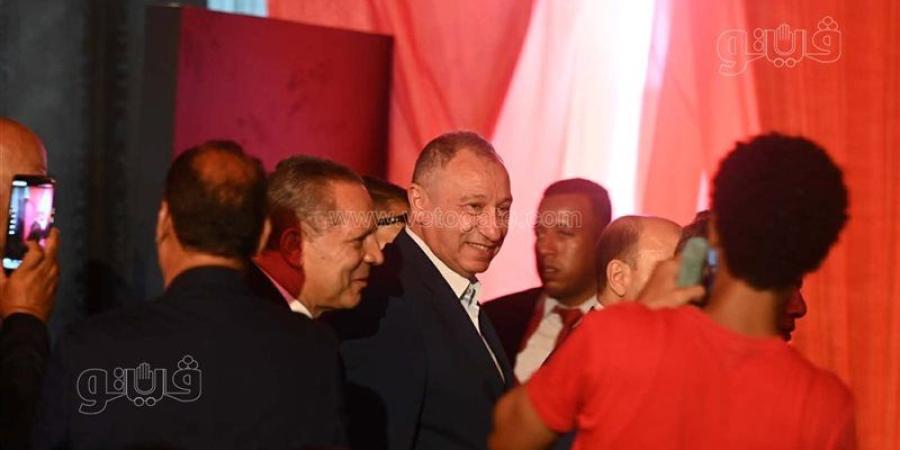 لحظة وصول محمود الخطيب ومجلس إدارة الأهلي لمؤتمر وضع حجر أساس النادي بالمنصورة الجديدة (فيديو وصور) - المدينة برس