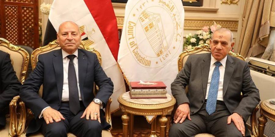 مهنئا رئيس محكمة النقض، محافظ القاهرة: القضاء المصرى أحد أهم ركائز الدولة - المدينة برس