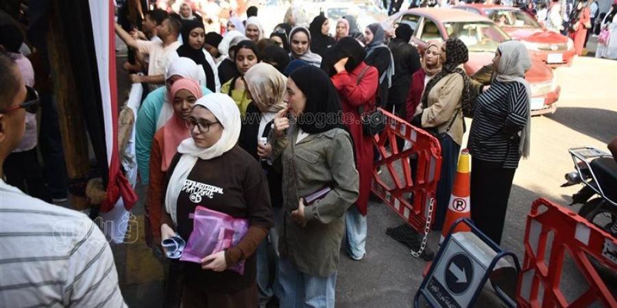 للطلاب وأولياء الأمور.. رسوم استخراج الشهادات الدراسية 2026.. 100 جنيه لبيان النجاح و80 جنيهًا للتصديق.. و300 جنيه لكشف الدرجات المترجم - المدينة برس