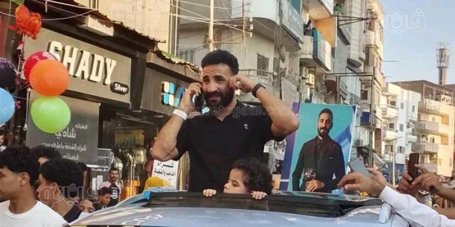 عودة ملك التدخلات الدفاعية للديار، استقبال جماهيري للاعب مهند لاشين بالشرقية (صور) - المدينة برس
