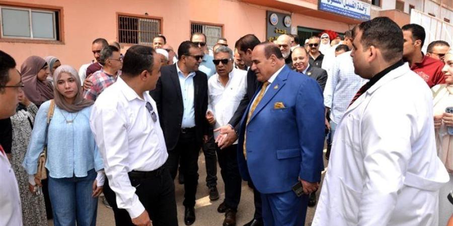 محافظ الدقهلية يفتتح وحدة الغسيل الكلوي الجديدة بمستشفى شربين المركزي (صور) - المدينة برس