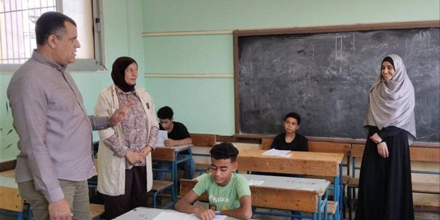 انطلاق امتحانات الدور الثاني بدمياط، ووكيل التعليم يتفقد اللجان - المدينة برس