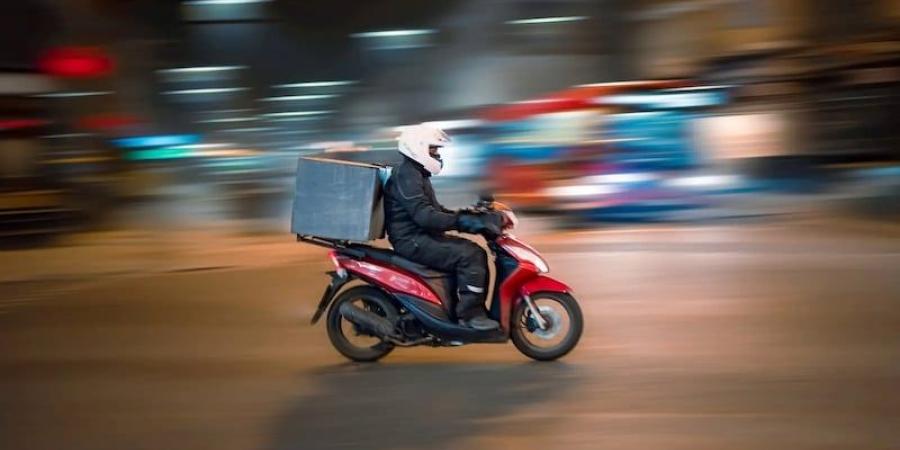 الطلبيات المرجعة تشعل الجدل بين المستهلك وحقوق عمال التوصيل - بوابة المدينة برس