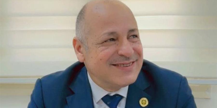 ​خبير استراتيجي يحلل أبعاد التهديد الإيراني بمنع مرور النفط وسيناريوهات الرد الأمريكي - المدينة برس