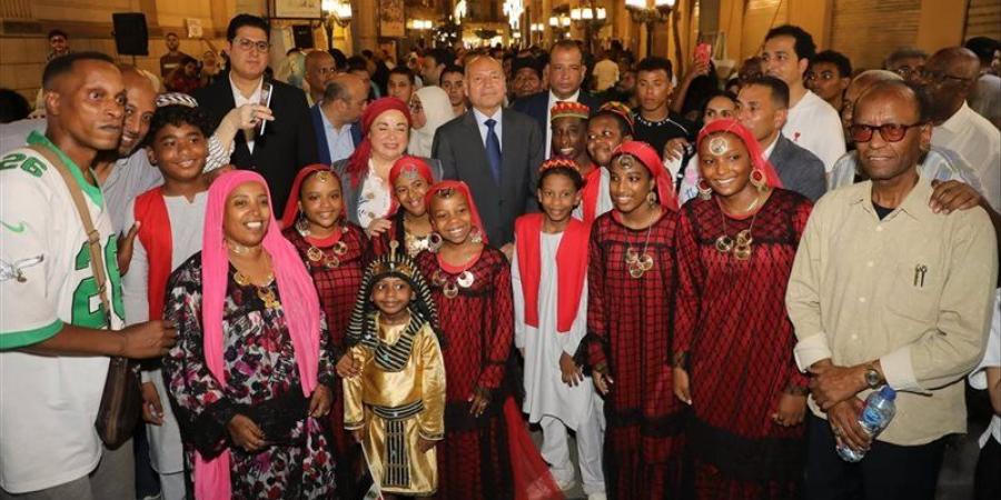 القوة الناعمة في وسط البلد، محافظ القاهرة يشهد احتفالية تكريم المشاركين في عروض "شارع الفن" (صور) - المدينة برس