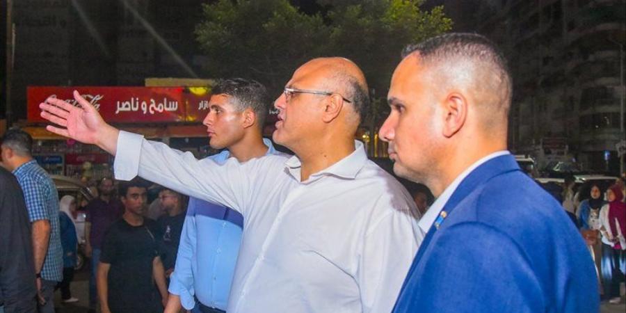 محافظ الإسكندرية يقود حملة بشارع جمال عبد الناصر لاستعادة الانضباط وإزالة المخالفات - المدينة برس