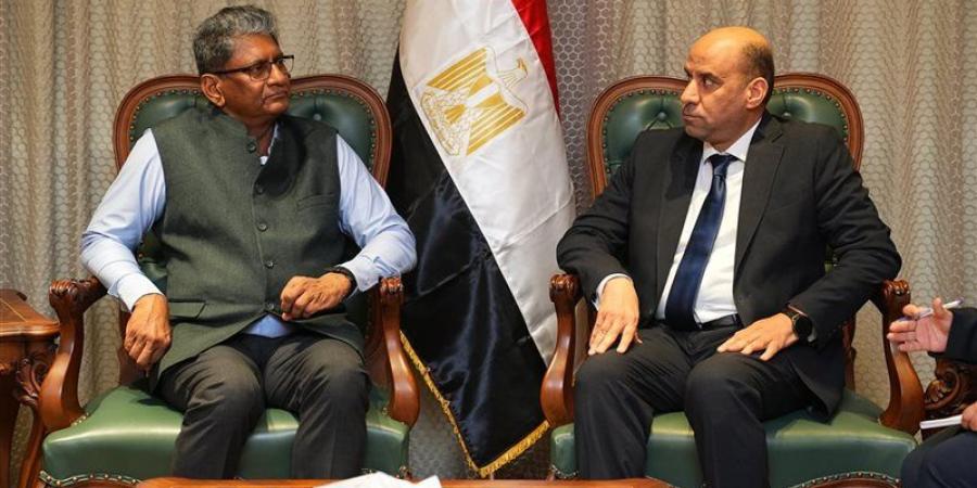وزير العمل والسفير الهندي يبحثان شراكة جديدة للتدريب والتشغيل ودعم الاستثمار - المدينة برس