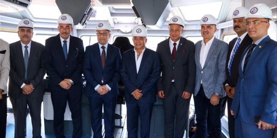 انضمام القاطرة فهمي لأسطول ميناء دمياط بعد انطلاقها من الشركة المصرية لإصلاح السفن - المدينة برس