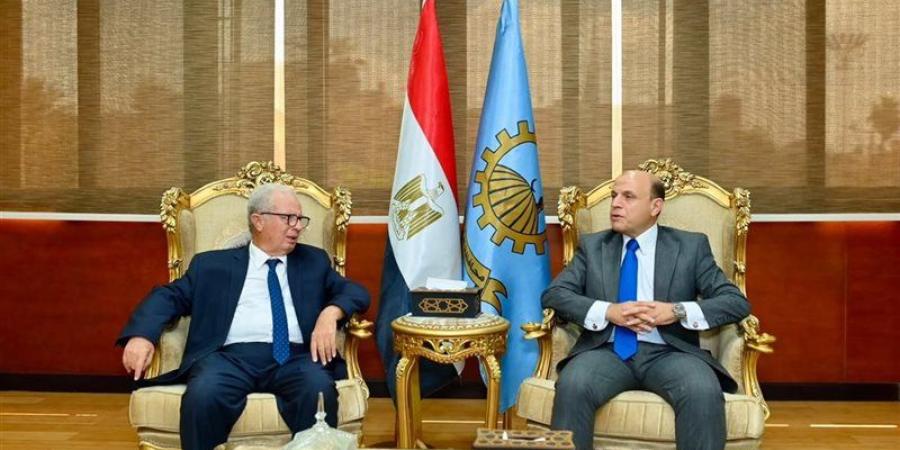 حسين عيسى من الغربية: الصناعة قاطرة النمو.. وتطوير غزل المحلة أولوية قومية - المدينة برس