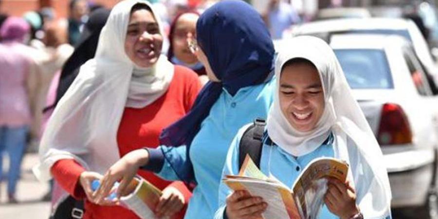 مريم وائل الثانية على الثانوية العامة "أدبي" بالمنيا: اجتهدت طول السنة وكنت واثقة إن ربنا مش هيضيع تعبي - المدينة برس