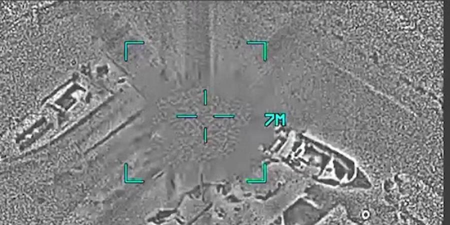 الجيش الأمريكي ينشر فيديو لأحدث الهجمات على إيران ويكشف الأهداف المستهدفة - المدينة برس