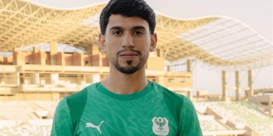 المصري يضم محمد شكري لاعب الأهلي 4 مواسم - المدينة برس