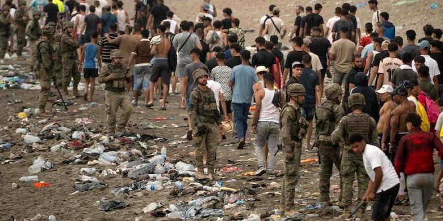 57 جثة على سواحل سبتة المحتلة.. وآلاف المقتحمين يعودون إلى المغرب - بوابة المدينة برس