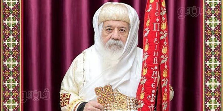 رغم أنه قارب الثمانين عاما، مطران ملوي يسجل هدفا من ركلة جزاء (فيديو) - المدينة برس