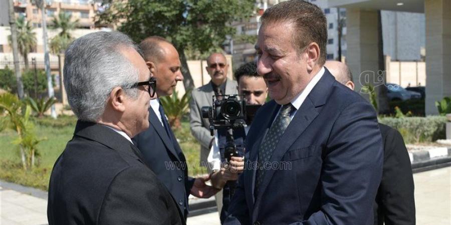 محافظ بورسعيد يستقبل وزير العدل تمهيدًا لافتتاح محكمة بورفؤاد الجزئية الجديدة ( صور ) - المدينة برس